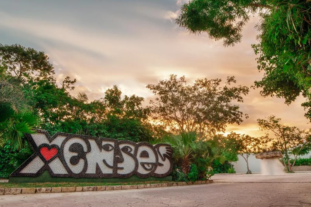 Hotel Xcaret Mexico: another view